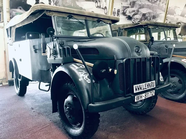 Moskova manzarası. Tarihi binalar ve uluslararası iş merkezi. 