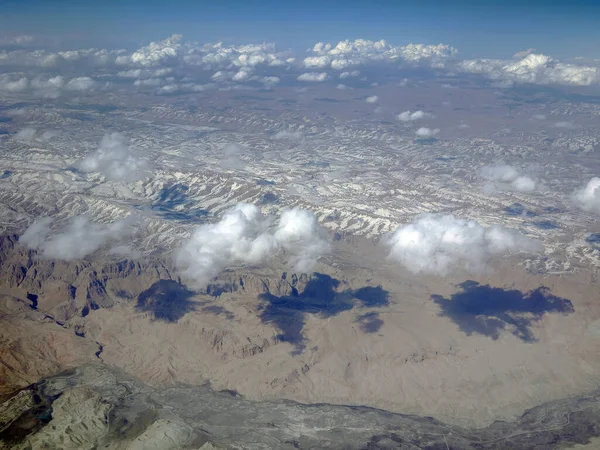 Widok Lotu Ptaka Góry Krajobraz Chmury Góry — Zdjęcie stockowe