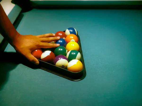 Hand Preparing Pool Balls Triangle Rack Billiard Table — Stok fotoğraf