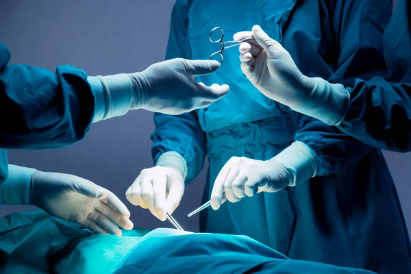 Médico Enfermeiro Equipe Médica Estão Realizando Operação Cirúrgica Pronto Socorro — Fotografia de Stock