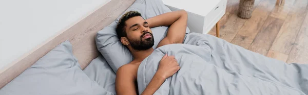 High Angle View Young African American Man Sleeping Bed Banner — Stockfoto