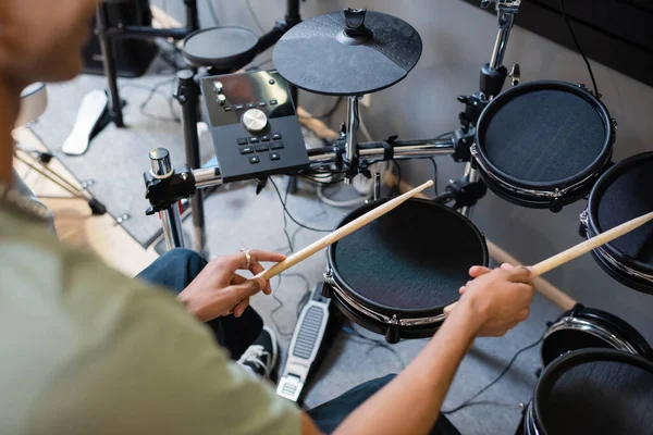 Cropped View African American Customer Playing Electronic Drums Music Shop — Foto de Stock