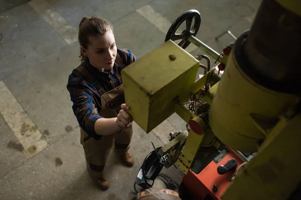 High angle view of welder standing near welding machine in factory — Foto stock