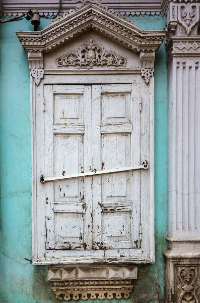 Carved Wooden Window Platbands Closed Shutters Fragment Facade Old Building — стоковое фото