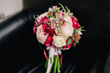 Bir kadın için şölen buketi