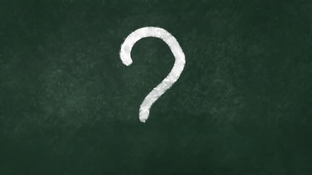 Handgezeichnete Animationen schreiben ein Fragezeichen in Kreide auf eine grüne Tafel. Bitten Sie um Hilfe. FAQ-Konzept. Fragen stellen. Dunkelgrüne Kreidetafel. Konzept zur Antwortsuche. — Stockvideo