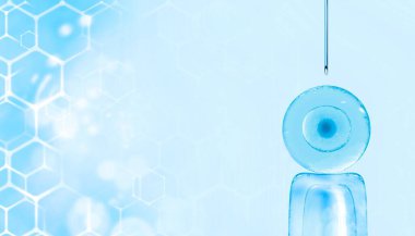 3 boyutlu suni döllenme mikroskop altında. Yumurta, tıbbi iğne, tüp, pipet. Bulanık arkaplan, röfle ve desen ile mavi tonlarda güzel tıbbi afişler.