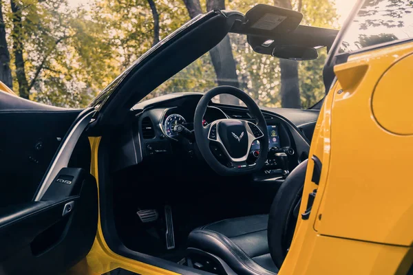 American Muscle Car Chevrolet Corvette Interior Steering Wheel Odessa Ukraine — 스톡 사진