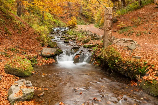 Beautiful Waterfall Trees Red Leaves Rocks Stones Autumn Forest — Stock Photo, Image