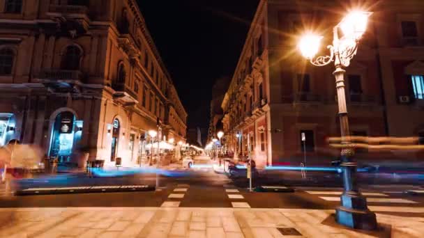 Traffico Con Auto Persone Nel Centro Taranto Una Notte Estate — Video Stock