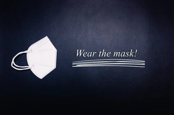 ミラノ イタリア 2022年1月 黒い背景に マスクを着用 と書かれた顔マスク Ffp2 — ストック写真