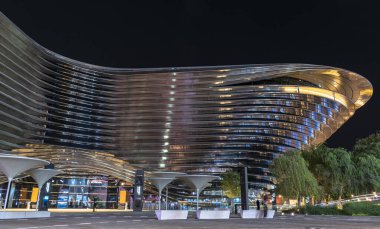 Dubai, BAE - 17 Ekim 2021: Alif - Mobilite Pavyonu, Dünya Fuarı 2020. Mobilite Bölgesi 'nde. Fiziksel ve dijital dünyalar arasındaki farkı ayır. Hayatları daha iyi yapmak için sıçrayış.