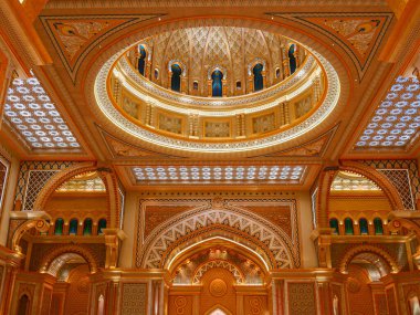 Abu Dabi, Birleşik Arap Emirlikleri, Aralık 03, 2019. Başkanlık Sarayı, Qasr Al Watan Sarayı. Etkileşimli bir yolculuk. Çağdaş ortam. Yönetim ve bilgiyi ortaya çıkarır ve yansıtır..