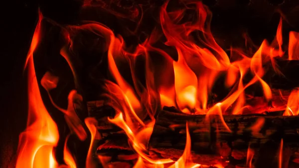 Pożar Konsystencja Ognia Płonące Drewno Kominku Zbliżenie Ognia Ciemności Płonące — Zdjęcie stockowe