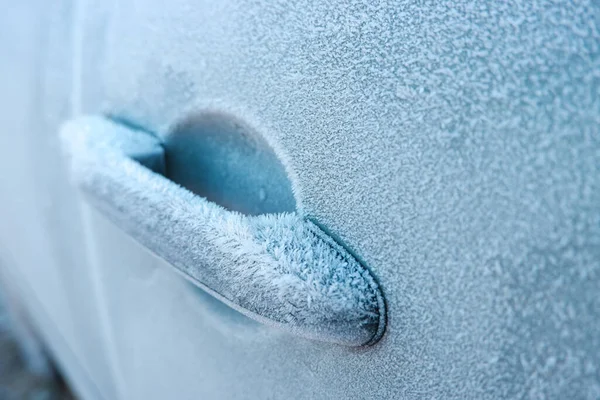 Рукоятка Автомобиля Покрыта Морозом Утренний Мороз Машине Зимнее Утро Водителя — стоковое фото