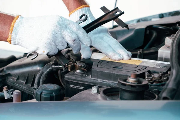 Replacing Battery Winter Car Maintenance Cold Season Close Hand Male — Stock Photo, Image