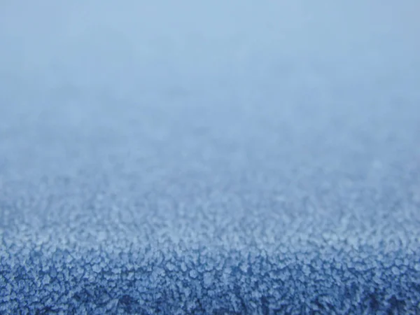 蓝色霜冻质感表面解冻的霜冻梯度霜冻模式 摘要宏观墙纸色泽明亮的背景 冰晶质感表面 — 图库照片