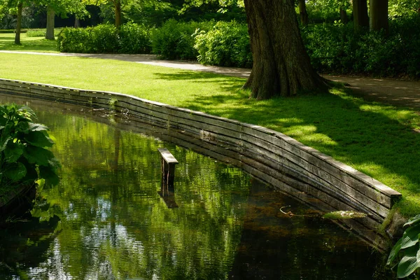 Krajina Zelený Stinný Evropský Městský Park Evropský Park Stinnými Uličkami Stock Fotografie