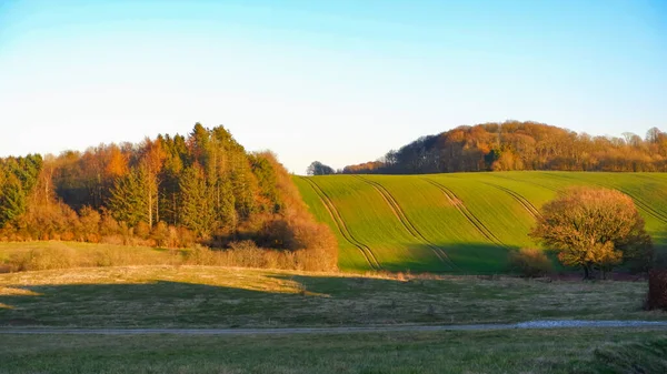 European Scenic View Landscape Sky Heuvelachtig Landschap Groen Gras Heuvels — Stockfoto