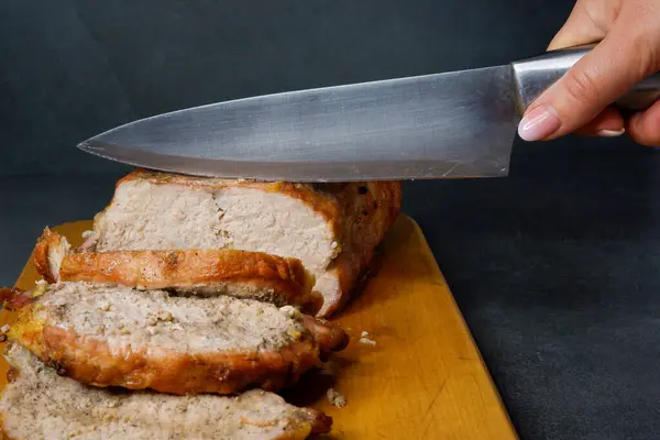 Chef Cuts Large Fried Piece Meat Cutting Wooden Board Knife — Foto de Stock