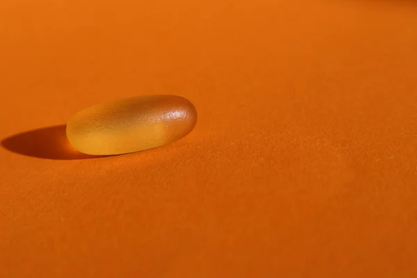 Συμπληρώματα Διατροφής Ωμέγα Κάψουλες Ιχθυελαίου Πορτοκαλί Φόντο Ωμέγα Βιταμίνες Λιπαρά — Φωτογραφία Αρχείου
