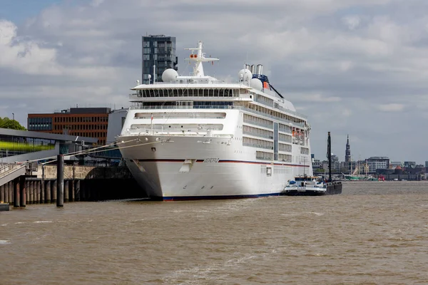 Hamburg Germany 2022 Cruiseship Europa Taking Fuel Bunker Vessel Eloise —  Fotos de Stock