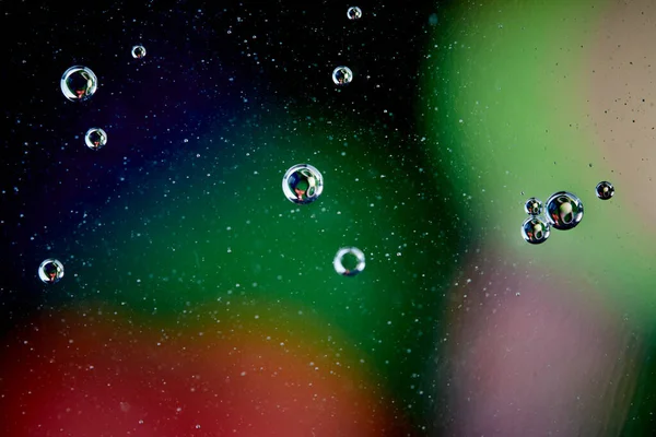 not the usual abstraction of colored oil bubbles in water