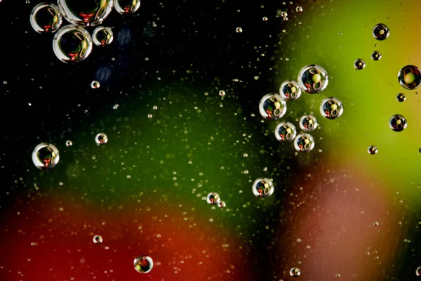 Звичайна Абстракція Кольорових Бульбашок Нафти Воді — стокове фото