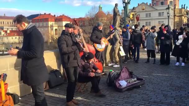 Praga Czechy Europa Styczeń 2019 Grają Muzycy Uliczni — Wideo stockowe