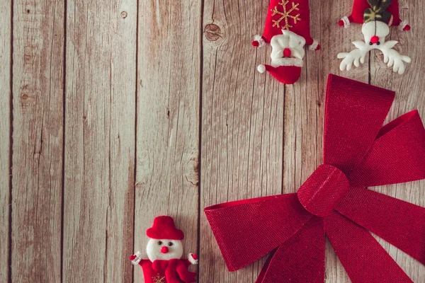 Cinta Decorativa Navidad Roja Con Muñecas Decorativas Copiar Espacio Enfoque —  Fotos de Stock