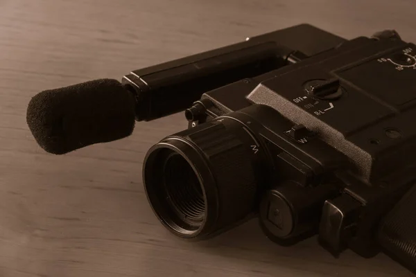 Vintage 8Mm Videokamera Trä Bakgrund Uppfattat Utrymme Selektiv Inriktning — Stockfoto