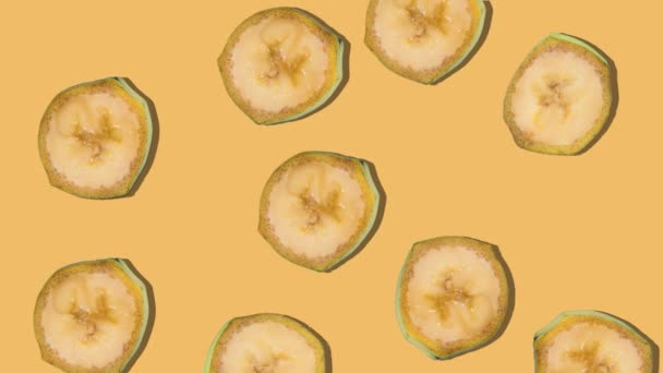 香蕉片脱落的背景 新鲜水果 — 图库视频影像