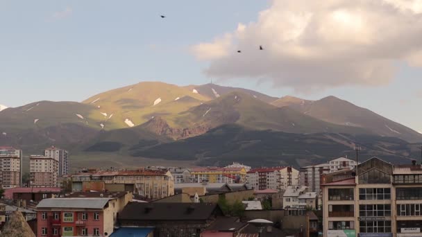 Erzurum Turkey 2021 Although Summer Some Snow Mountain Mountains Surrounding — Stock Video