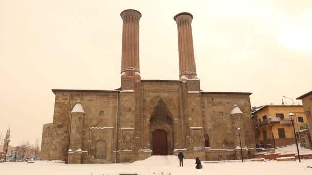 Viaje Turquía Twin Minaret School Turco Ifte Minareli Medrese Twin — Vídeos de Stock