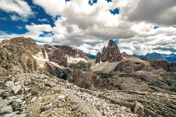 Cima Una dağ sırası manzarası, Fiscalina vadisi, Trentino alto adige Dolomite Alpleri, İtalya