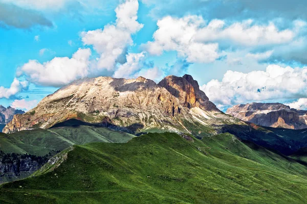 Sassolungo ve Sassopiatto Panorama in Unesco Dolomite Alpleri, Val Di Fassa Dolomite, Trentino alto adige, İtalya