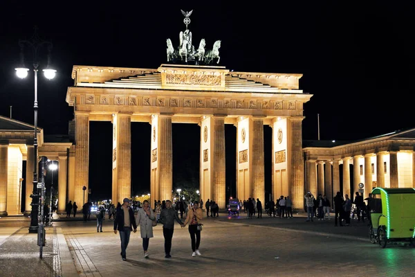 Pariser Platzのブランデンブルク門夜景 ドイツ ベルリン — ストック写真