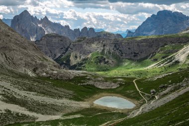 Cengia Gölü ve Dolomite Alpleri, Trentino, Sud Tyrol, İtalya
