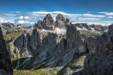 Tre Cime di Lavaredo dolomite dağ zirvesi Cadini, Trentino, İtalya