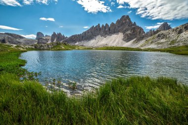 Tre Cime 'deki Piana Gölü Dolomite Alp Ulusal Parkı, Trentino, İtalya