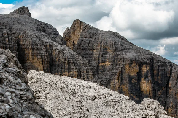 Sella Grup dağları İtalya 'da UNESCO dolomite, Trentino, İtalya' da doruğa ulaştı