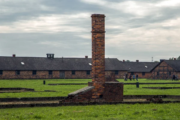 Verbrennungsschornsteinfeld Konzentrationslager Auschwitz Birkenau — Stockfoto