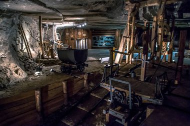 Wieliczka tuz madeni, Wieliczka, Polonya 'daki kazı maden vagonu.