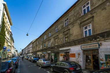 Tipik Yahudi mahallesi ana caddesi, Kazimierz, Krakow, Polonya