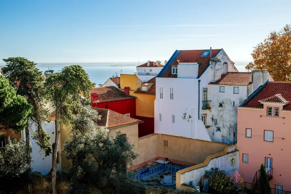 Alfama Lisboa Kolorowy Dom Tło Rzeki Tago Lizbona Portugalia — Zdjęcie stockowe