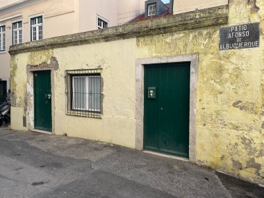 Alfama Lisboa bölgesi geleneksel ev kapıları. Lizbon, Portekiz