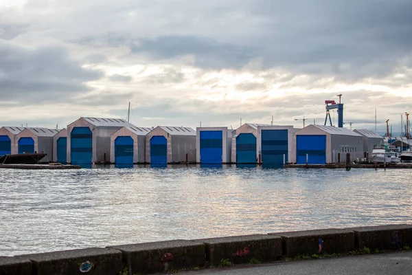 Lodní Domy Nebo Garáže Line Doky Mosquito Creek Marina Poskytnout — Stock fotografie