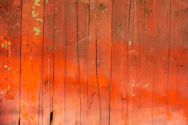 赤い板の質感 塗装されたガレージのドア 古筆門の詳細情報 — ストック写真