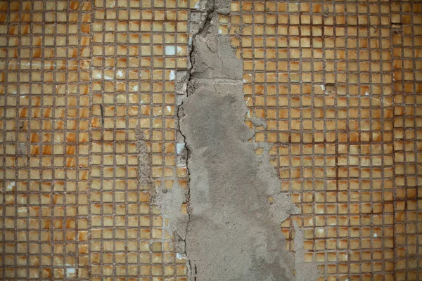 Tekstura Zawalonych Płytek Płytki Ścianie Pękły Się Zawaliły Stary Mur — Zdjęcie stockowe