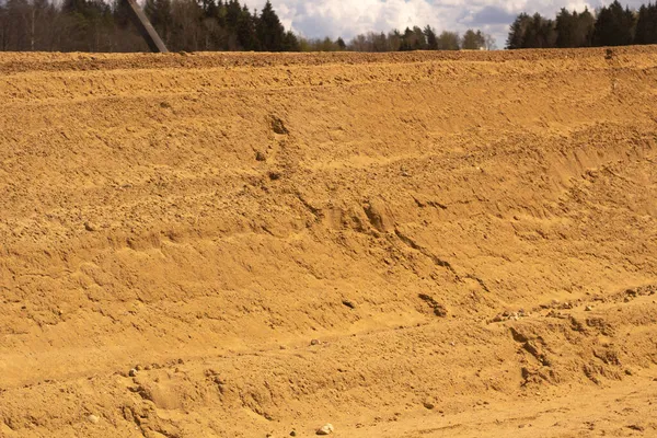 Sandplattform Sand Den Sockel Legen Viel Baumaterial Bau Einer Straßenkreuzung lizenzfreie Stockfotos